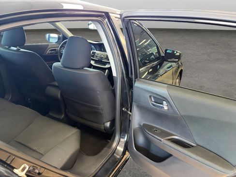 Used 2015 Honda Accord LX image 17