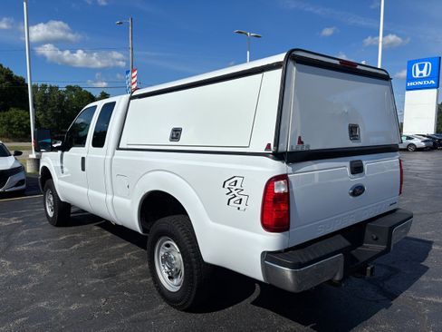 Used 2016 Ford F250 XL w/ Power Equipment Group AWD/4WD image 8