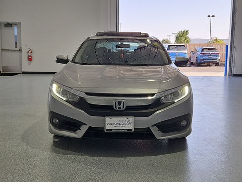 Used 2018 Honda Civic EX-T image 3