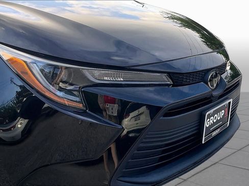 Used 2023 Toyota Corolla LE FWD image 29