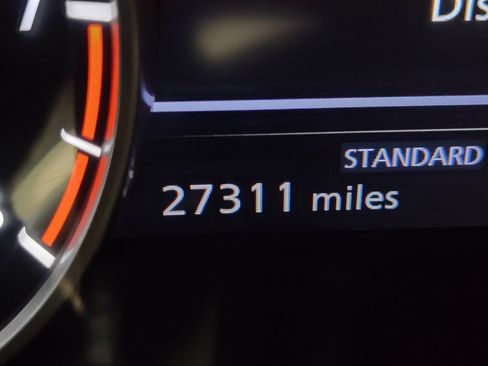 Used 2023 Nissan Rogue SV FWD image 2