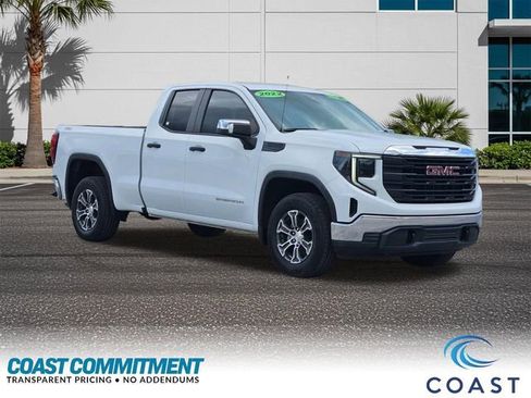 Used 2022 GMC Sierra 1500 Pro w/ Pro Value Package AWD/4WD image 3