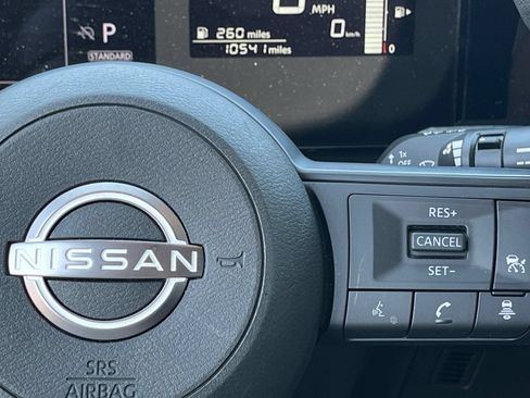 Used 2025 Nissan Kicks SV FWD image 20