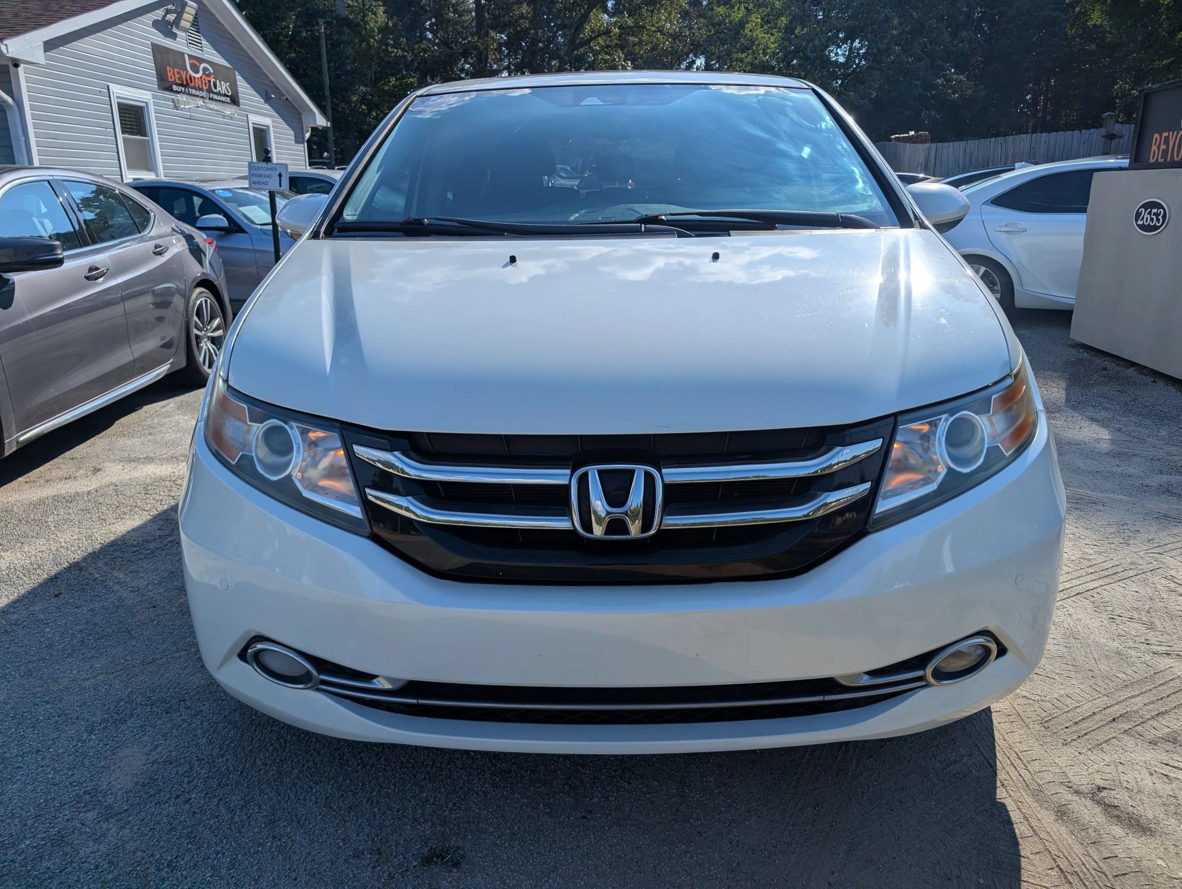 Used 2016 Honda Odyssey Touring Elite image 2