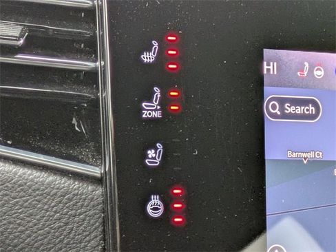 Used 2024 Jeep Wagoneer Series II w/ Flexible Seating Group image 26