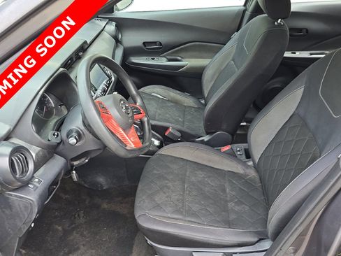 Used 2019 Nissan Kicks S FWD image 5