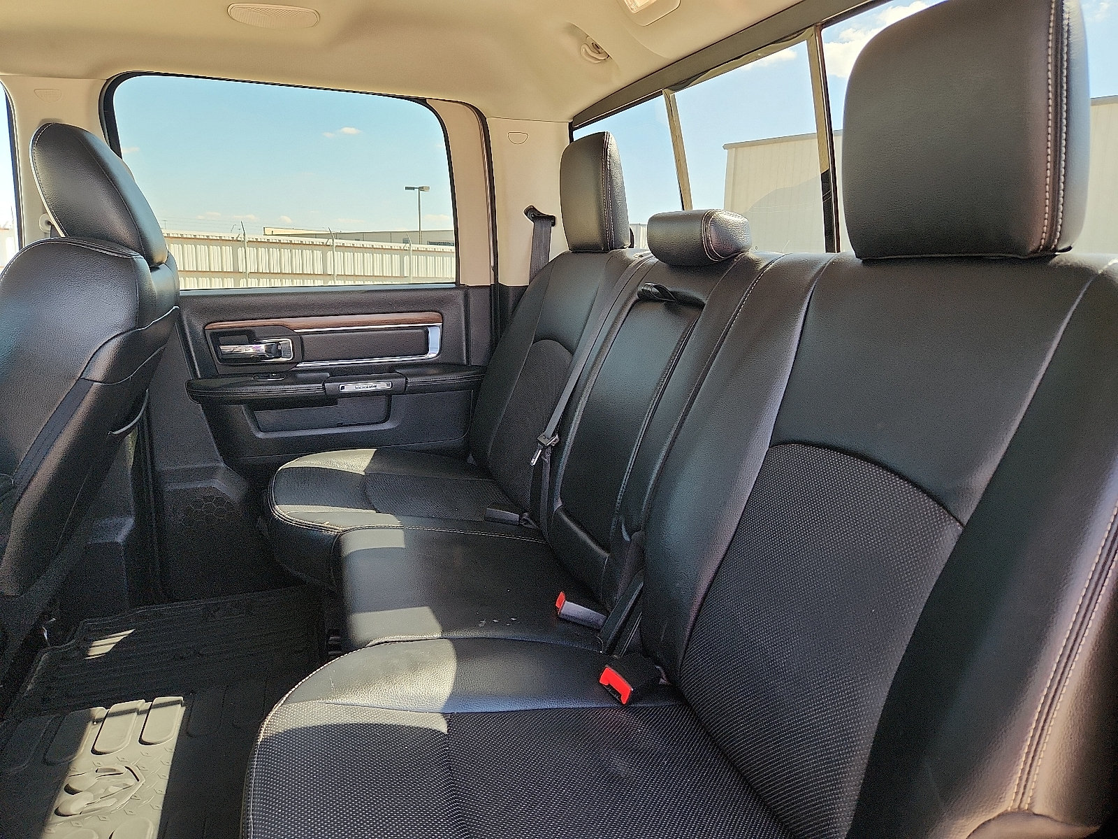 Used 2016 RAM 2500 Laramie AWD/4WD image 10