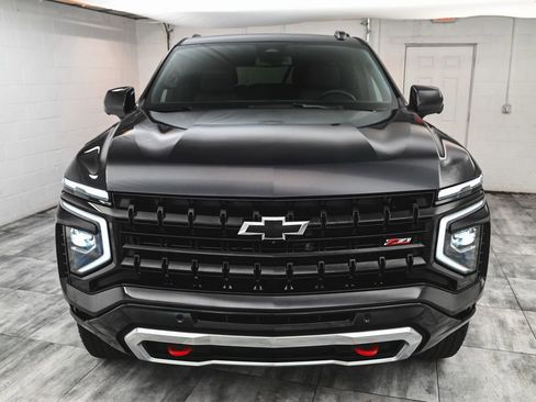 Used 2025 Chevrolet Tahoe Z71 AWD/4WD image 2