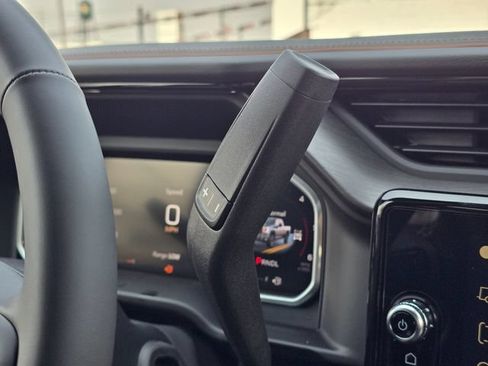 New 2026 GMC Sierra 2500 AT4 w/ AT4 Premium Plus Package AWD/4WD image 35