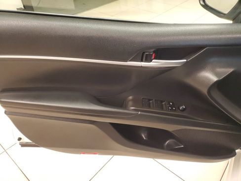 Used 2023 Toyota Camry SE image 17