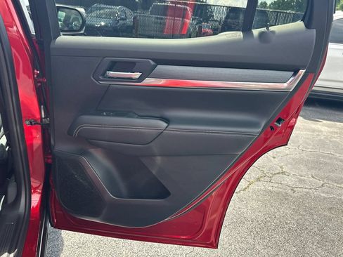 Used 2025 GMC Terrain Elevation FWD image 17