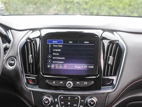 Used 2023 Chevrolet Traverse RS w/ LPO, 'HIT The Road' Package AWD/4WD image 18