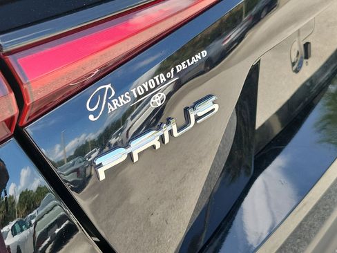 Used 2019 Toyota Prius XLE w/ Advanced Technology Package FWD image 6
