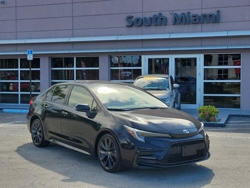 Used 2024 Toyota Corolla SE w/ SE Premium Package FWD image 1