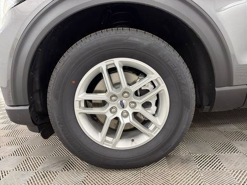 New 2026 Ford Explorer Active w/ Active Comfort Package image 11