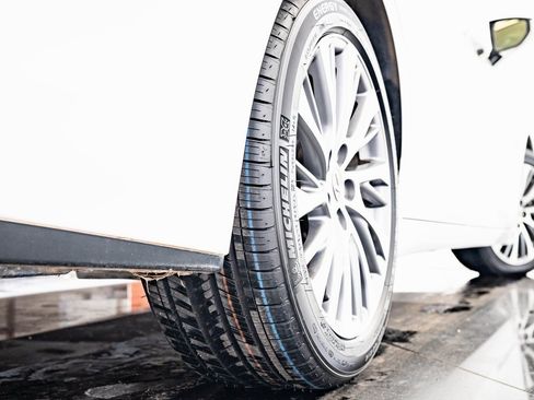 Certified 2019 Lexus ES 350 w/ Accessory Package 2 image 39