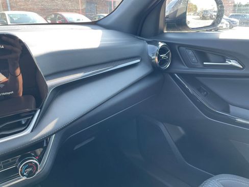 Used 2025 Chevrolet Equinox LT image 35