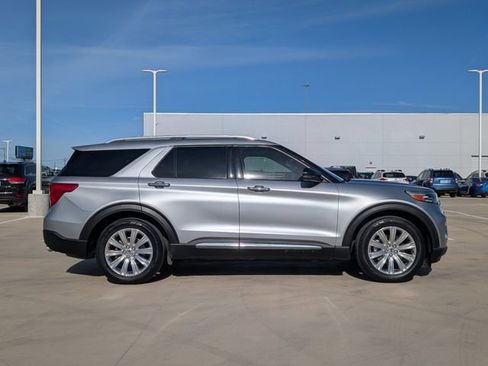 Used 2020 Ford Explorer Limited RWD image 6