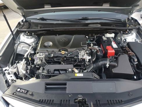 Used 2019 Toyota Camry LE image 25