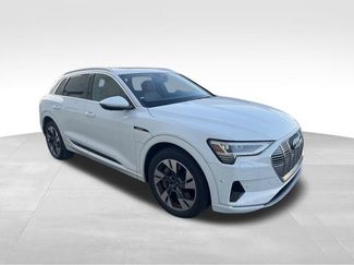 Used 2021 Audi e-tron Premium Plus w/ Premium Plus Package video 1