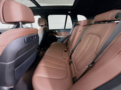 Used 2022 BMW X5 xDrive40i w/ Premium Package image 25