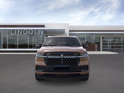 New 2026 Lincoln Navigator L Black Label AWD/4WD image 6
