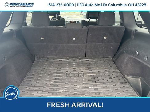 Used 2014 Jeep Grand Cherokee Laredo w/ 18" Wheel & 8.4" Radio Group image 14