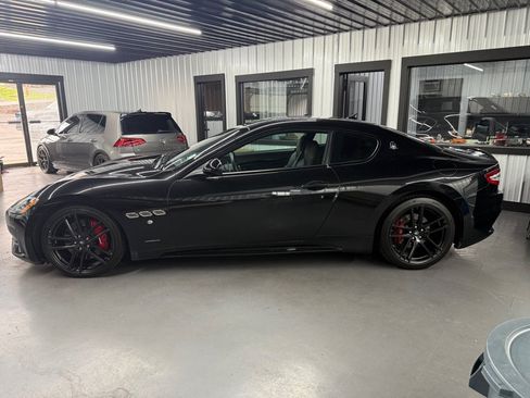 Used 2018 Maserati GranTurismo Sport RWD image 28