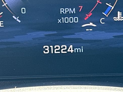 Used 2025 Chevrolet Traverse LT image 29