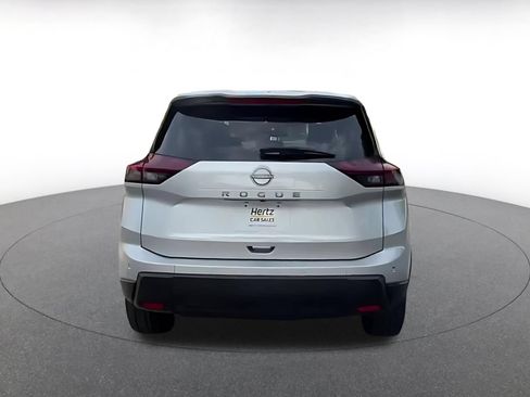 Used 2025 Nissan Rogue SV FWD image 11