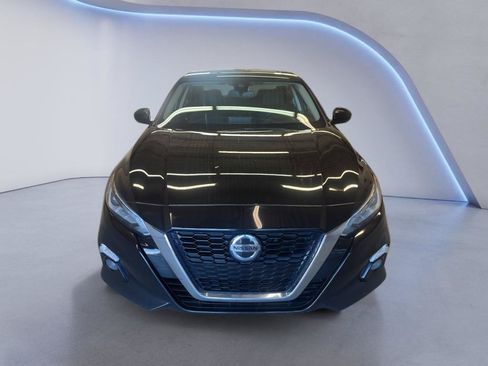 Used 2021 Nissan Altima 2.5 Platinum AWD/4WD image 2