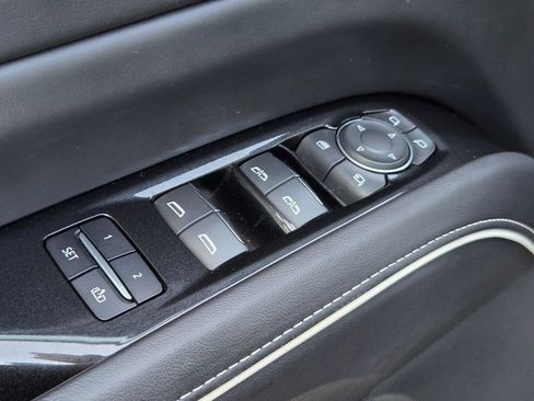 Used 2023 Cadillac Escalade Sport Platinum w/ LPO, ONYX Package image 26