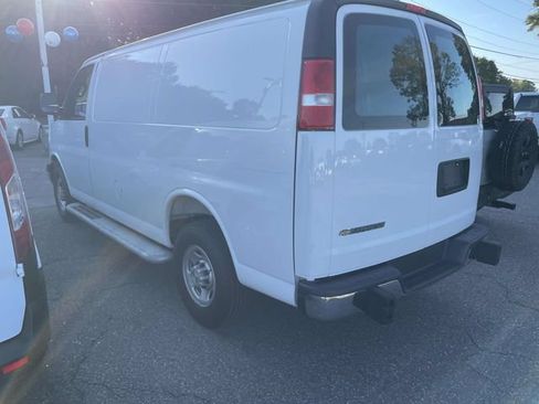 Used 2025 Chevrolet Express 2500 w/ Driver Convenience Package RWD image 5