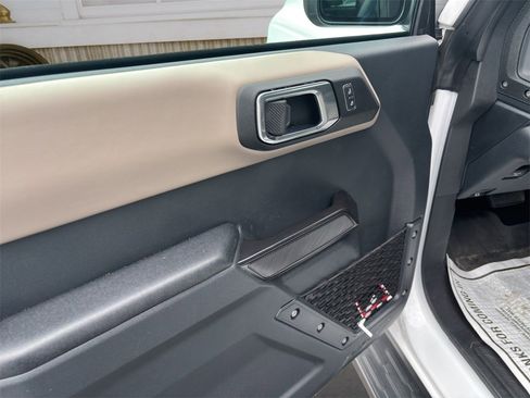 Certified 2024 Ford Bronco Wildtrak image 18