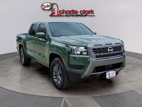 Used 2025 Nissan Frontier SV RWD image 7