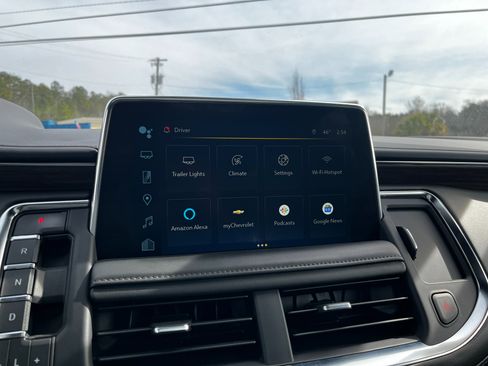 Used 2023 Chevrolet Suburban High Country image 39