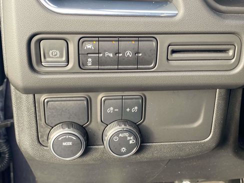 Used 2023 Chevrolet Tahoe Premier image 19