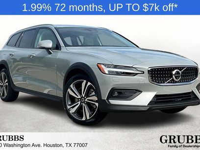 New 2026 Volvo V60 B5 Cross Country Plus w/ Protection Package Premier