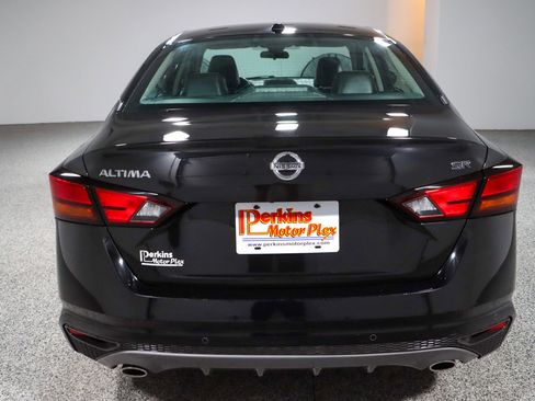 Used 2021 Nissan Altima 2.5 SR FWD image 8