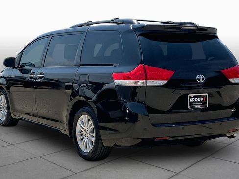 Used 2014 Toyota Sienna XLE FWD image 12