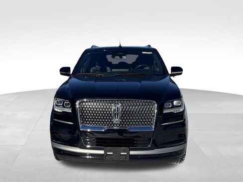 Used 2024 Lincoln Navigator L Reserve w/ Equipment Group 201A image 4