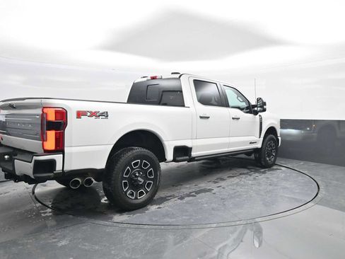 Used 2024 Ford F250 Platinum image 8
