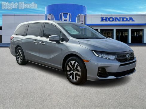 Certified 2025 Honda Odyssey EX-L image 9