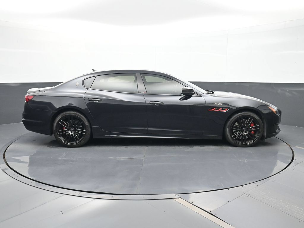 Used 2022 Maserati Quattroporte Trofeo RWD image 20