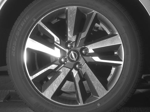 Used 2025 Nissan Versa SV image 15