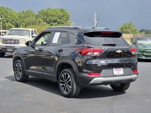 Used 2025 Chevrolet TrailBlazer LT AWD/4WD image 6