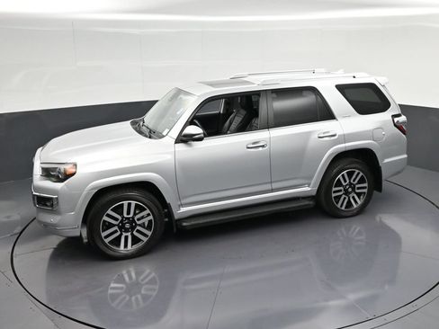 Used 2024 Toyota 4Runner Limited AWD/4WD image 23