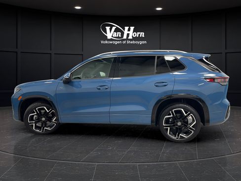 Used 2025 Volkswagen Tiguan SEL R-Line AWD/4WD image 4