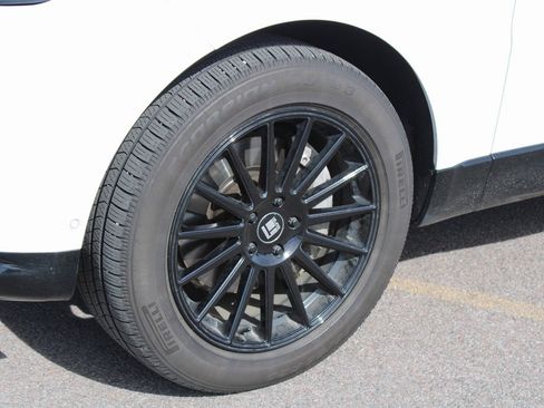 Used 2019 Land Rover Range Rover Sport HSE image 10