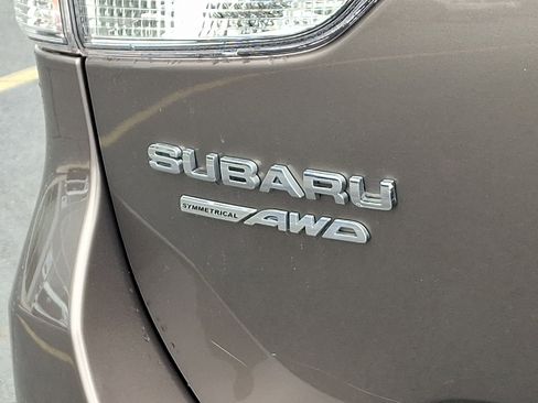 Used 2024 Subaru Forester Premium AWD/4WD image 31